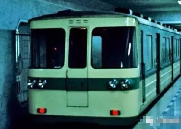 中国最早的地铁：北京地铁一号线运行十年才开始搭载乘客