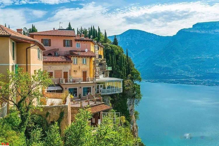 意大利十大最美村庄探索意大利风情感受美丽乡村风光
